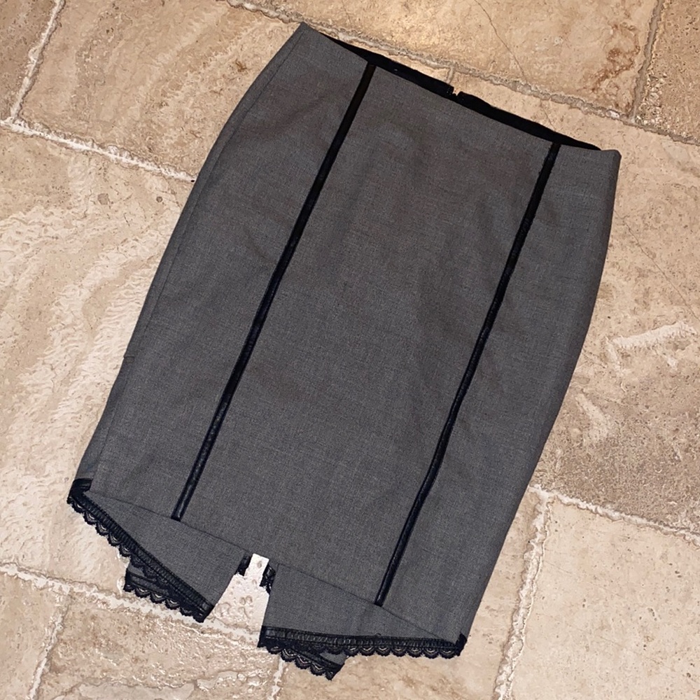Bebe gray skirt